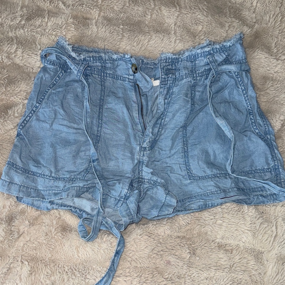 High-Waist Light Blue Tie-Waist Casual Shorts
